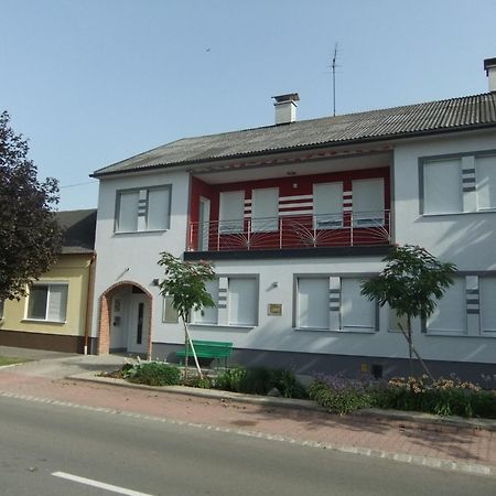 Bar Pension Lang Sankt Andra am Zicksee Luaran gambar
